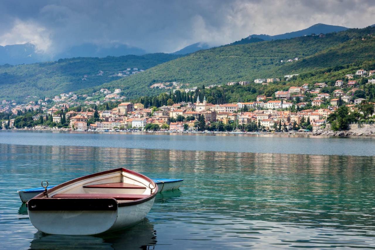 Studio Biba Volosko Opatija Exterior foto